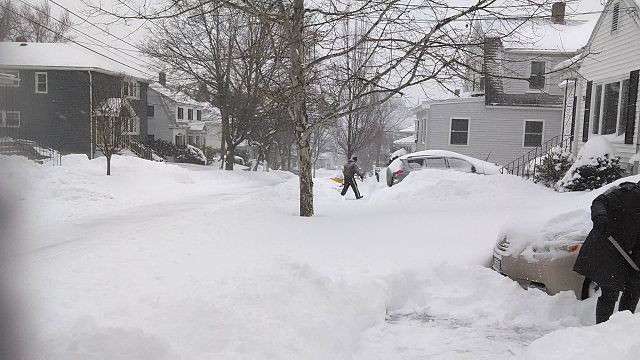 "January 2015 nor'easter snowfall in Watertown, MA" by Aria1561 - Own work. Licensed under CC BY-SA 3.0 via Wikimedia Commons - 